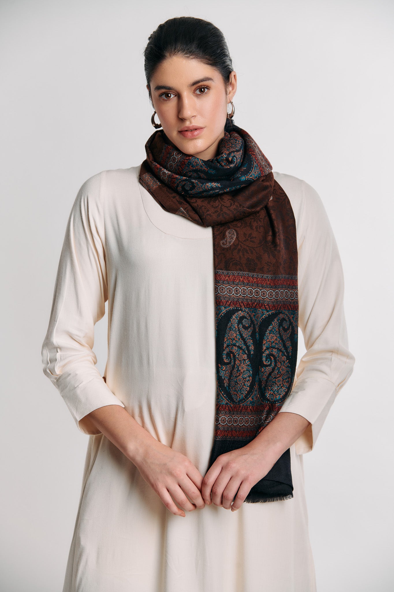 Self Design Border Stole