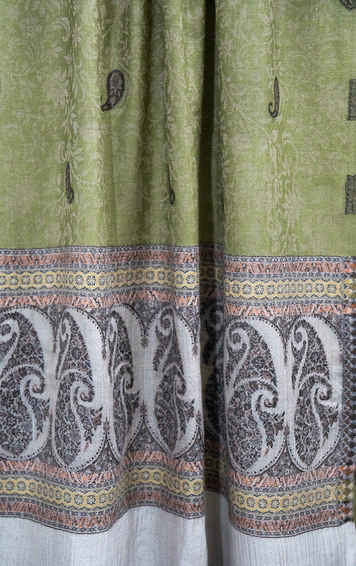 Self Design Border Stole