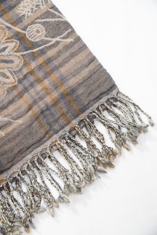 100% Broiled Wool Stole