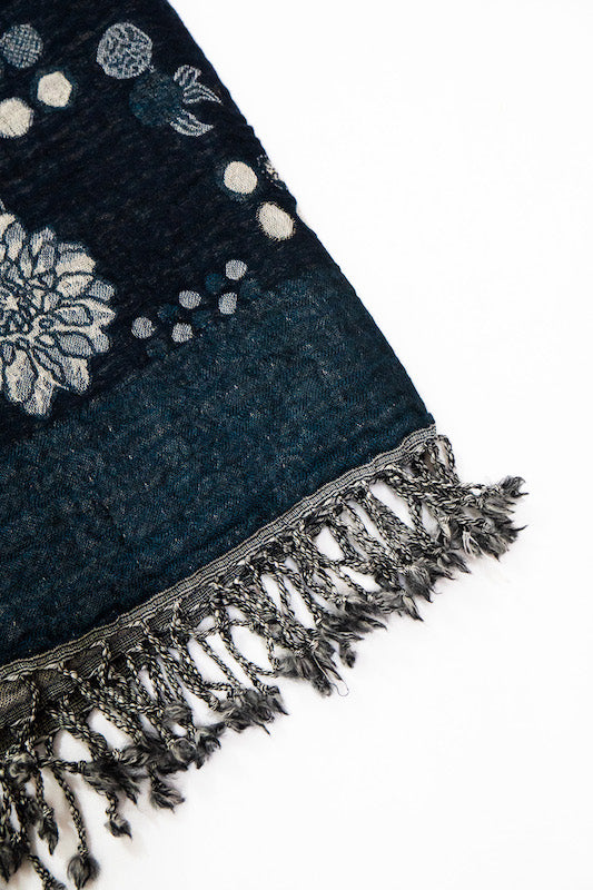 100% Broiled Wool Stole